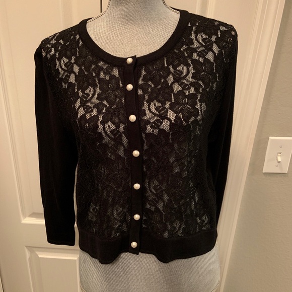 Karl lagerfeld ladies lace front pearl buttons shrug sweater size large - Picture 3 of 5